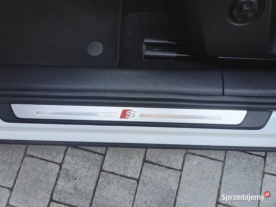 Audi Q2 SLine Skóra 1500cm3 Audi