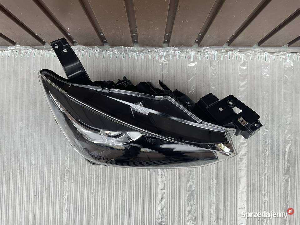 Lampa Prawy Przód MAZDA CX3 D10E51030 Pleszew