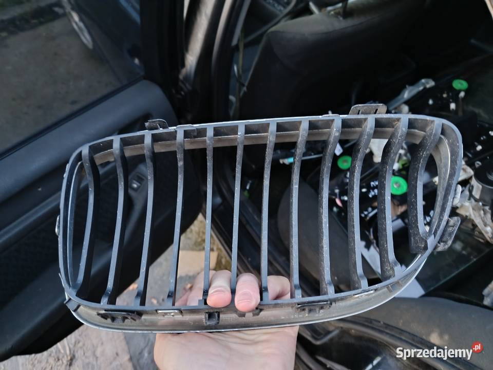 Kratka grill prawa BMW E 91 Szklarka Myślniewska