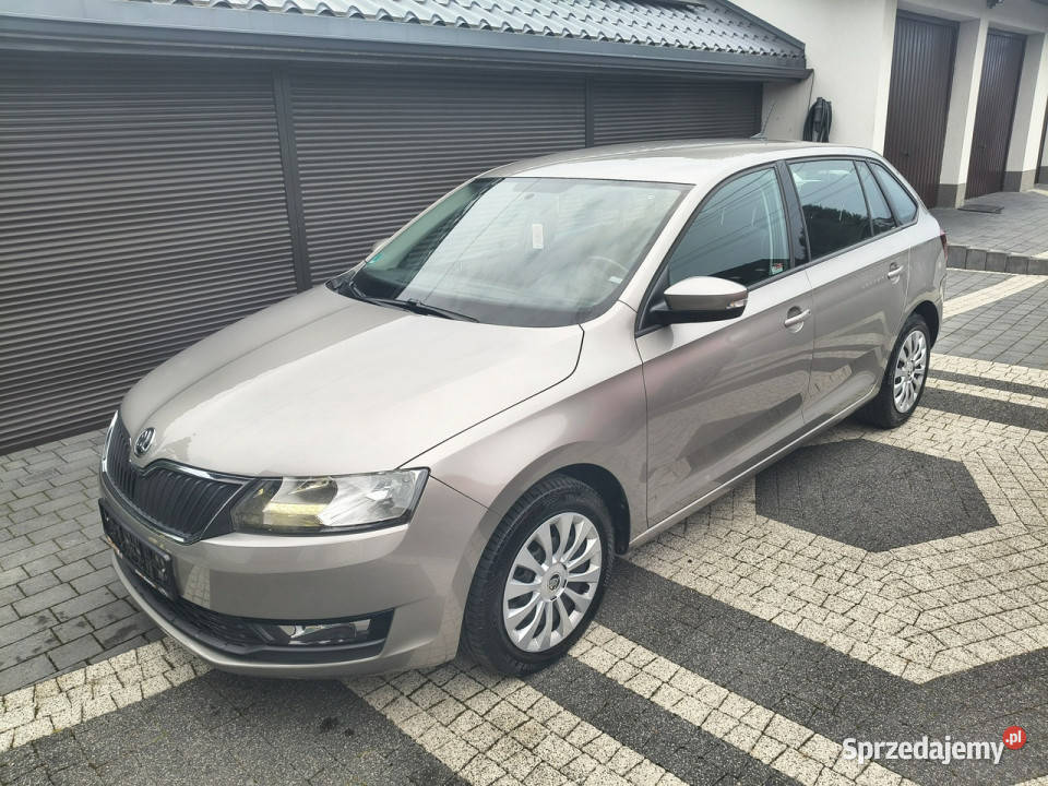 koda RAPID 10TSi 105 Ambition Full Serwis światła do jazdy dziennej