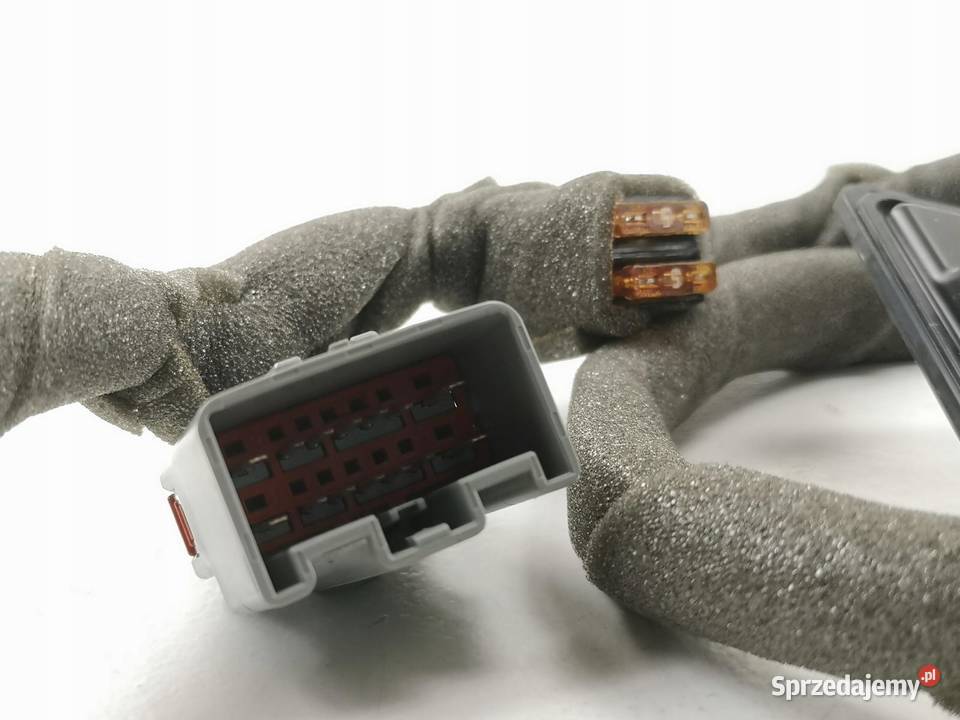 WIĄZKA ZESTAWU GŁOŚNOMÓWIĄCEGO VOLVO V50 0412