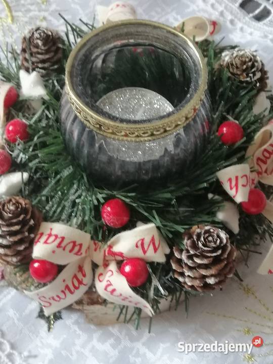 Stroik świąteczny na plastrze drzewa Dekoracje