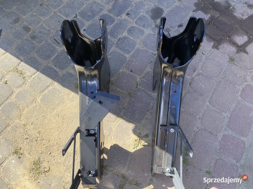 PODSTAWA WSPORNIK MOCOWANIE KABINY uchwyt Arocs Zgierz