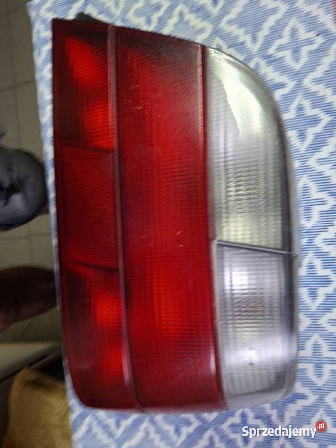 Lampa prawy tył bmw e38 1996