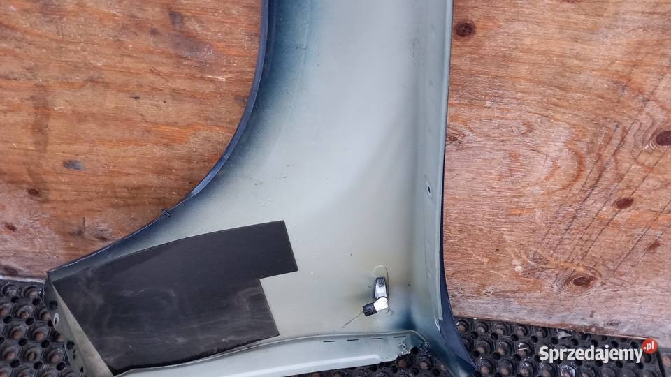 BMW E87 BŁOTNIK PRZÓD PRAWY A76 Zbierkowo sprzedam
