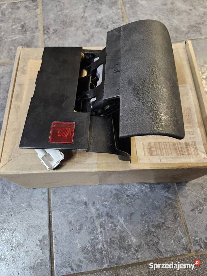 Popielniczka do audi tt 8n