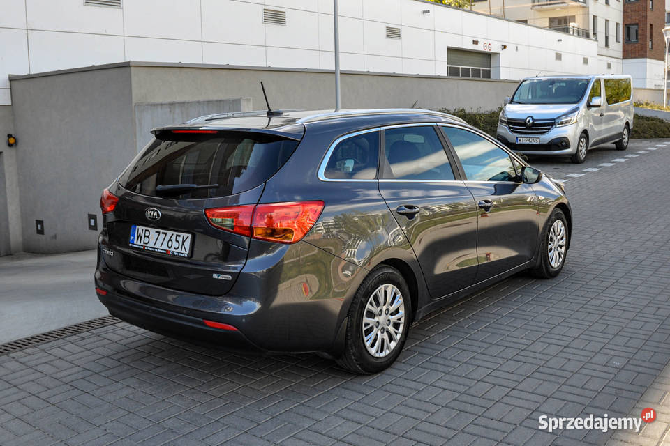 Kia Ceed Salon 1 właściciel 2015 r Bezwypadkowy 1591cm3 sprzedam