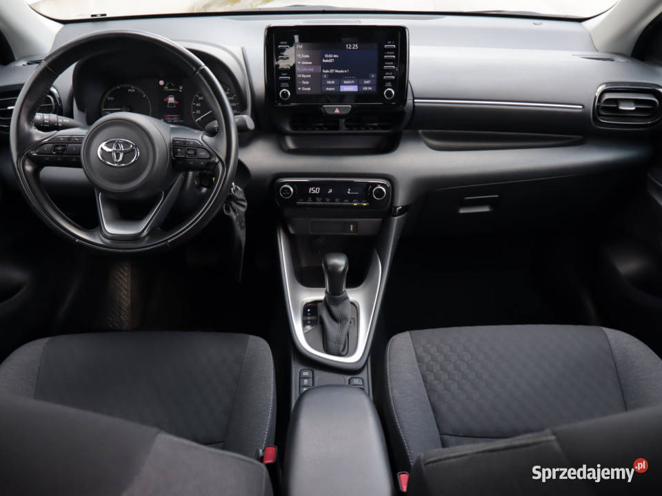 Toyota Yaris 15 VVTi Hybrid Hatchback Yaris Piaseczno