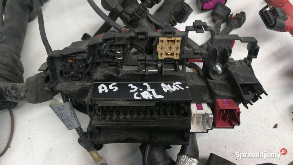 WIĄZKA SILNIKA AUDI A5 8T 32 FSI CAL 8K1971072AE śląskie Przystajń sprzedam