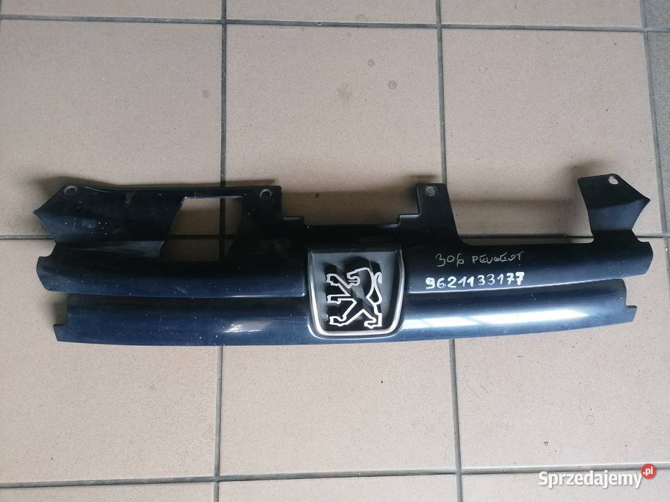 grill atrapa logo 9621133177 Peugeot 306 lift osobowe łódzkie Piotrków Trybunalski