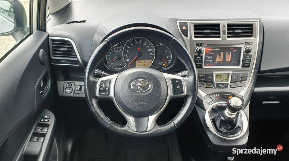 Toyota Verso S 76 6BiegówKamera nieuszkodzony Verso S śląskie Przyszowice
