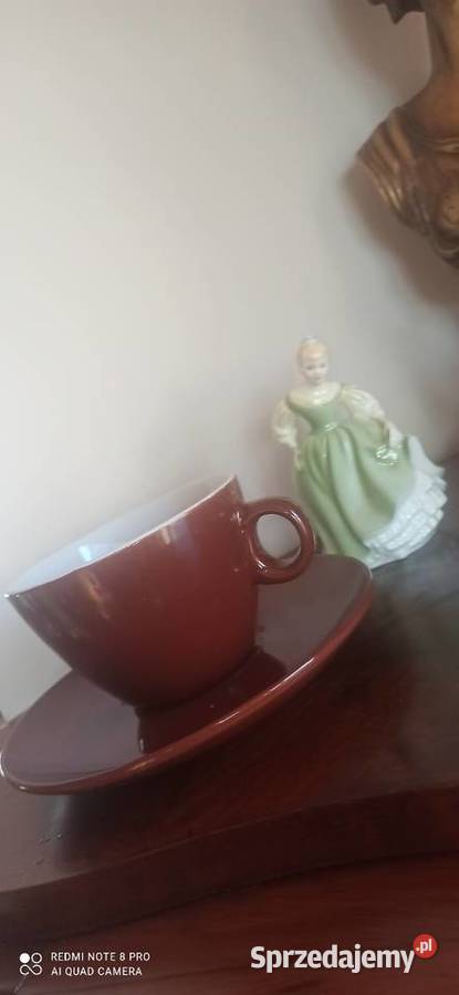 Filiżanka na spodku wielka Brąz Gruba porcelana