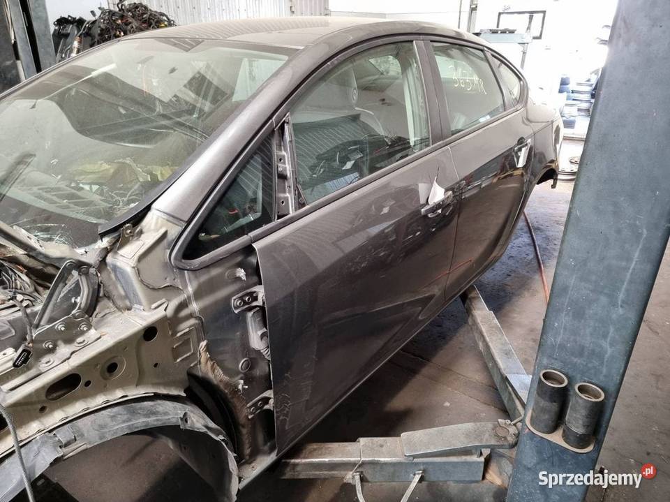 DRZWI LEWE PRZÓD OPEL ASTRA J Z10A osobowe Lipno