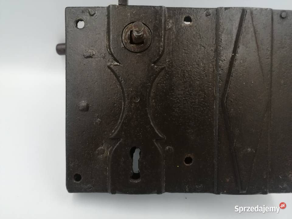 Stary zamek skrzynkowy Borów