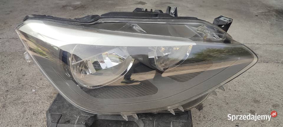 Reflektor prawy BMW f2021 zwykły 136KM BMW Jasło