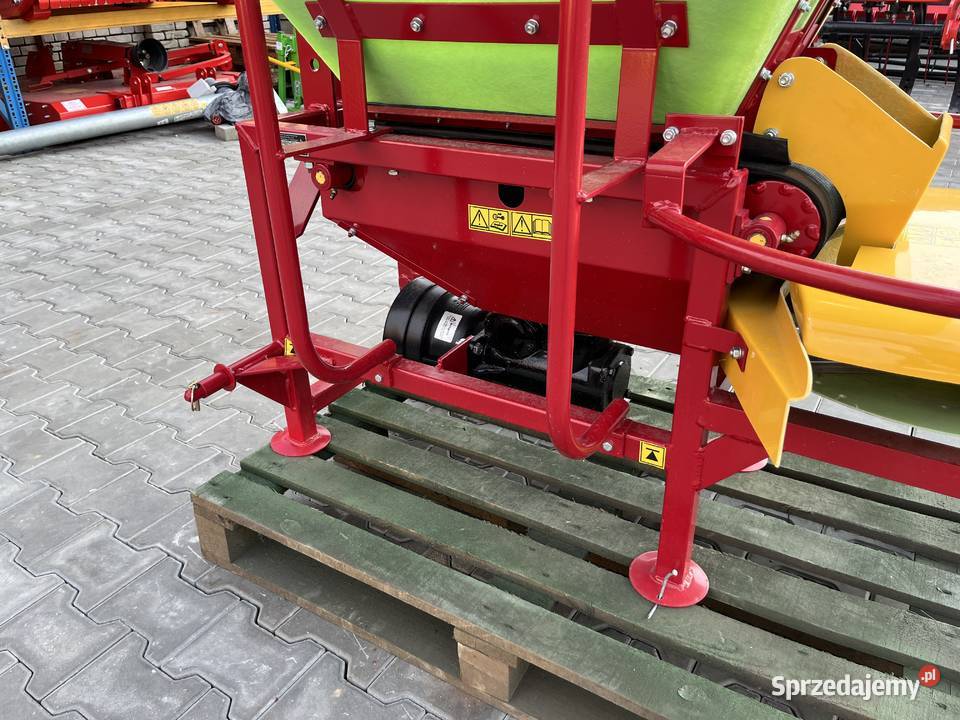 Rozsiewacz na taśmę 300600 lejek Motyl Dexwal Trzebnica