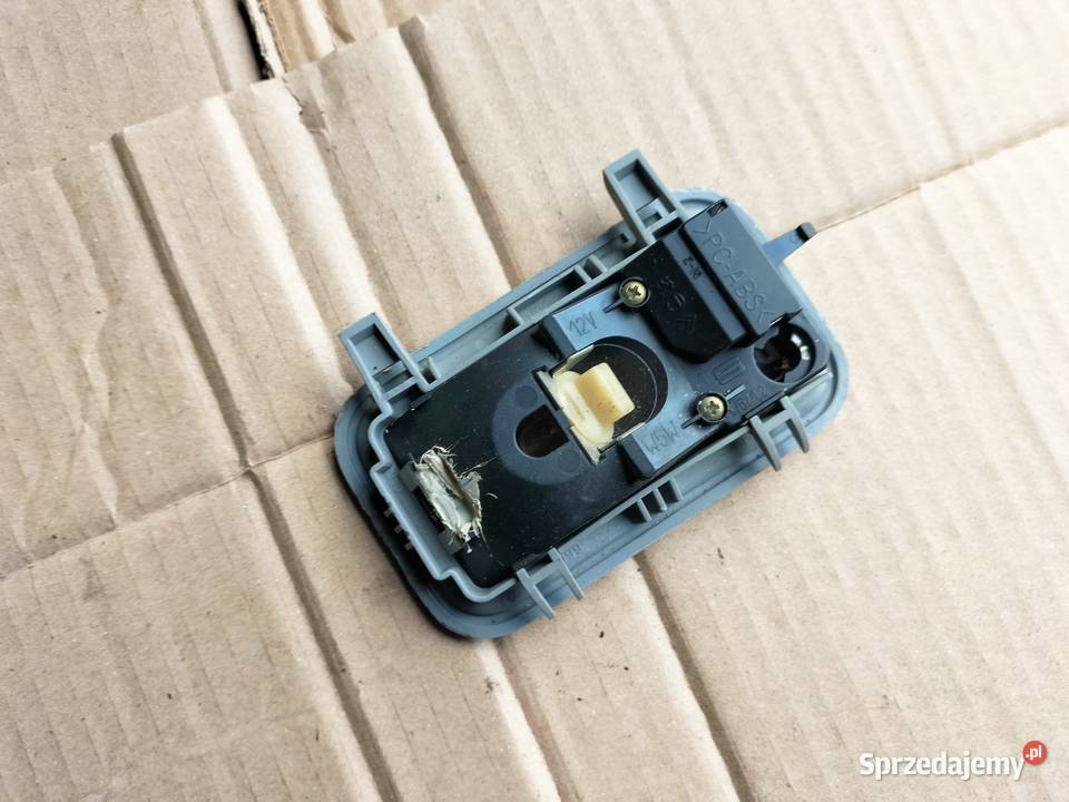 PEUGEOT 306 LAMPKI PODSUFITKI OŚWIETLENIE KABINY Oświetlenie kabiny