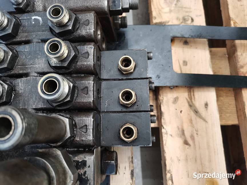 Rozdzielacz hydrauliczny CAT TH 63 Wilkowo sprzedam