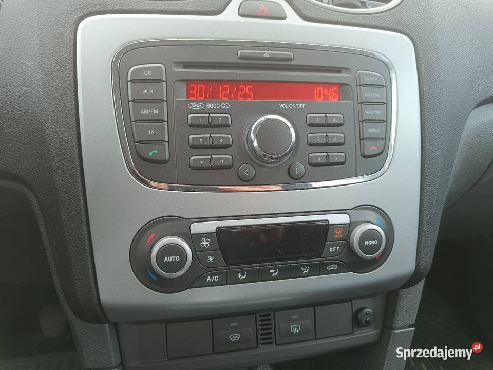 Ford Focus 96000 przebiegu full serwis ASO sprzedam