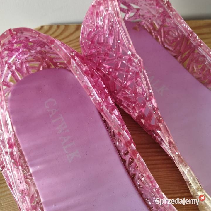 Brokatowe meliski Catwalk różowokremowe r 41 25 Balerinki Bogatynia
