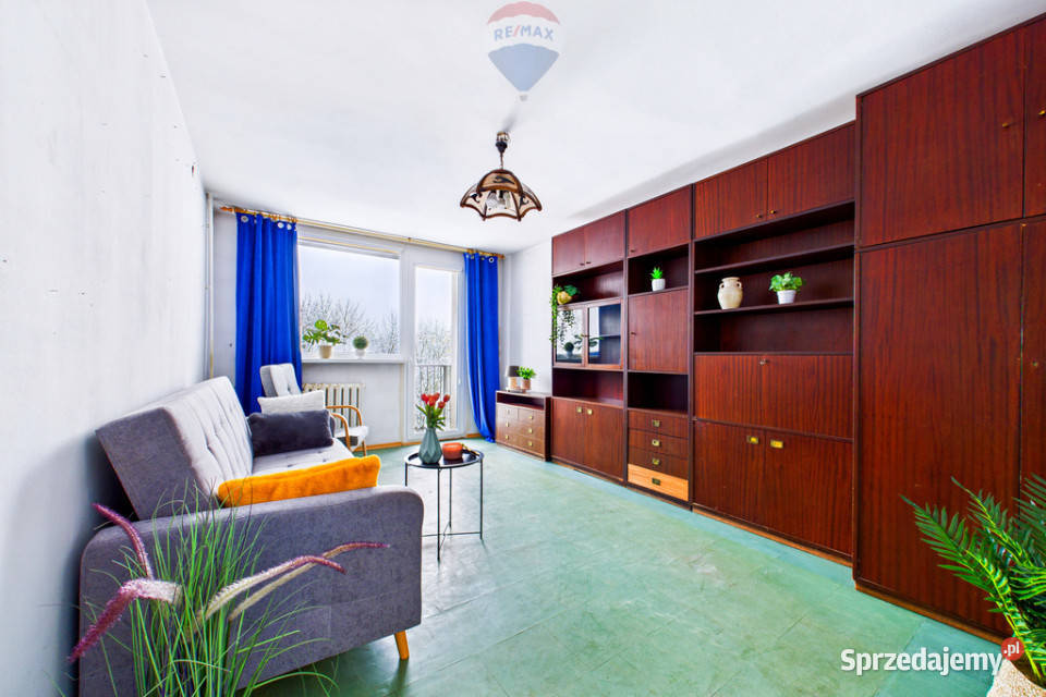 2 pokoje z balkonem w niskim bloku do remontu Mieszkania