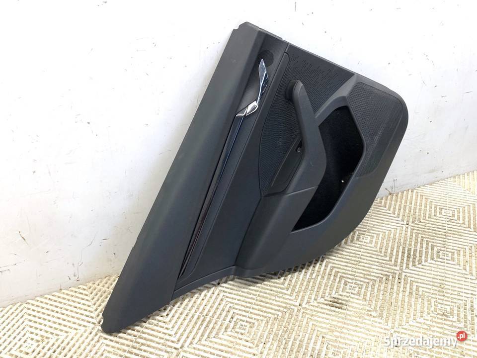 BOCZEK DRZWI LEWY TYŁ SKODA OCTAVIA IV Kombi osobowe