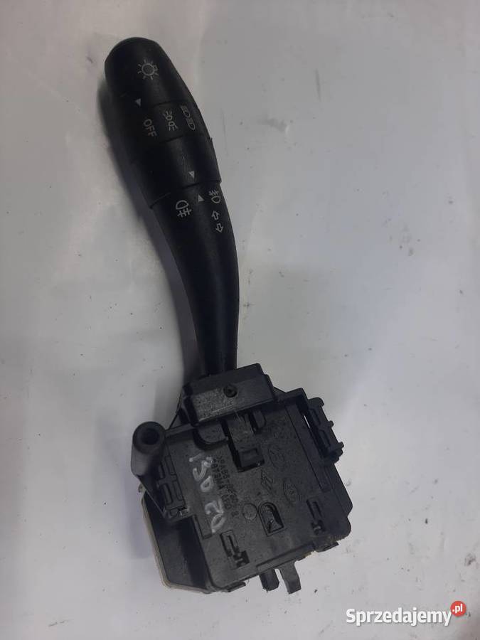 Hyundai I30 0712r przełącznik kierunkowskazów Ksawerów sprzedam