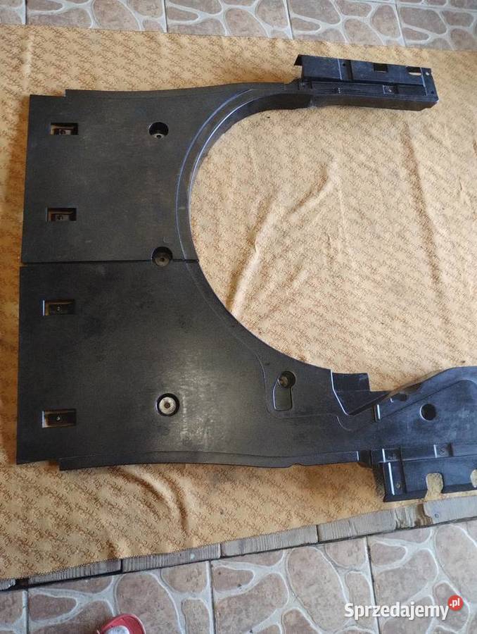 Obudowa bagażnika BMW E39 Bachów