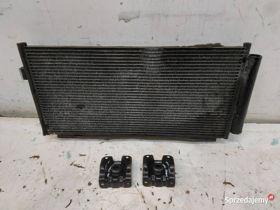 Subaru WRX STI 2015r pas przedni belka osobowe