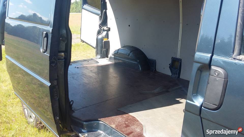 Volkswagen Transporter T4 Long Furgon 25 TDI 102 nieuszkodzony Żagań