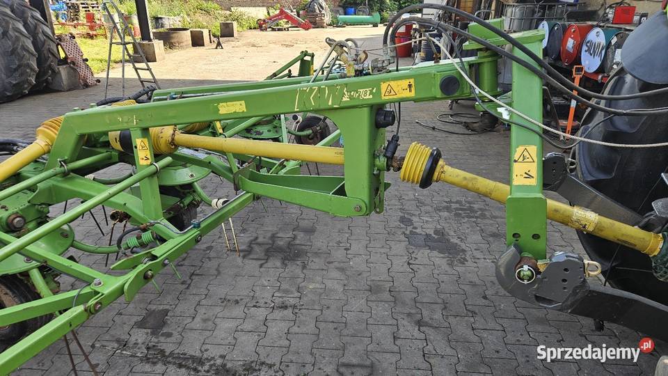 Przetrzasarka Krone KW 9 02 T nieuszkodzony Zgrabiarki i przetrząsacze Gruntowice