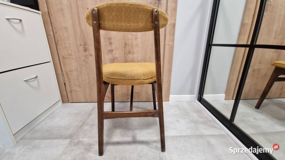 Krzesło PRL proj Rajmunda Hałasa tzw grzybek Głogów