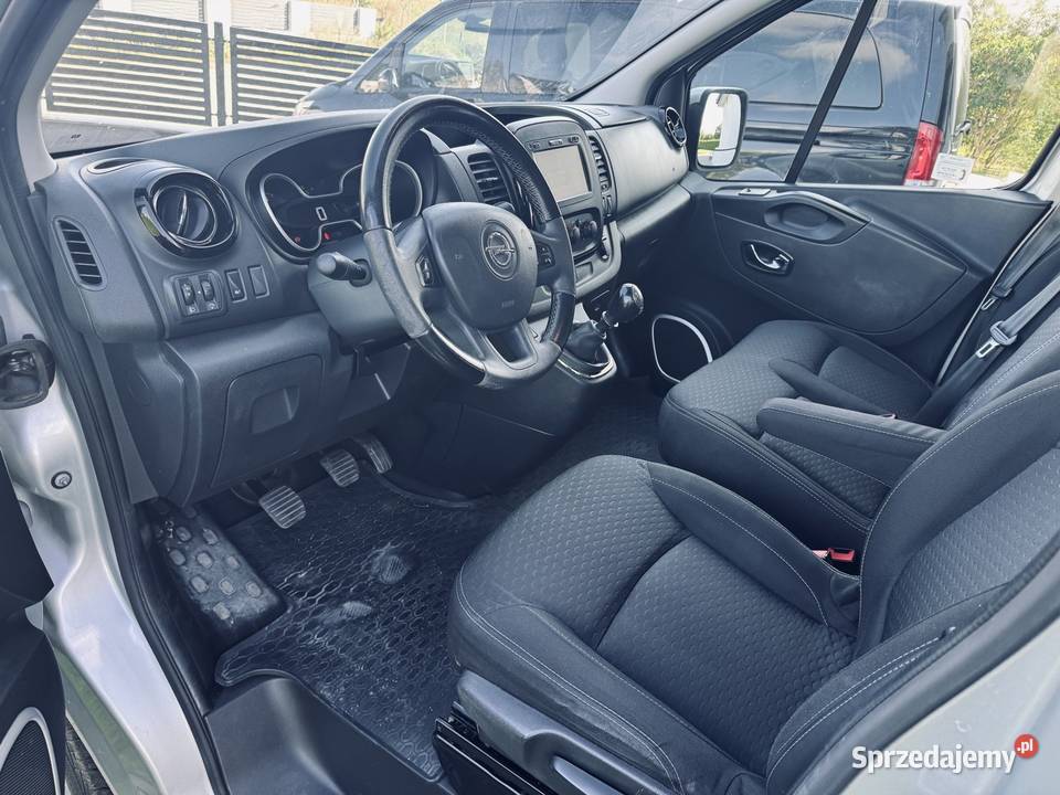 Opel Vivaro Salon 9 osobowy Kamera Gdynia