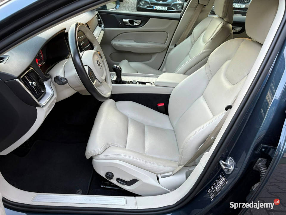 Volvo V60 20 D3 Skóry Podgrzewane fotele Kamera Lipówki