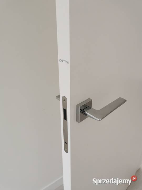 Montaż klamek Warszawa