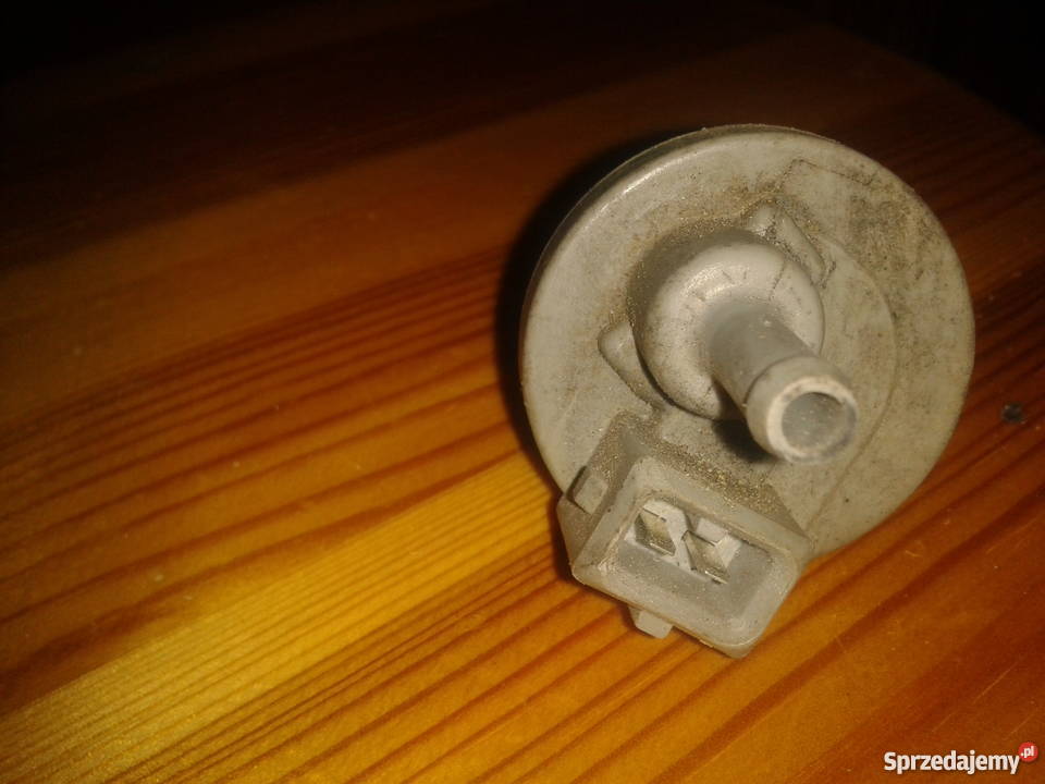 CZUJNIK ZAWÓR PALIWA VW AUDI 0261133517 BOSCH czujniki Bielsk Podlaski