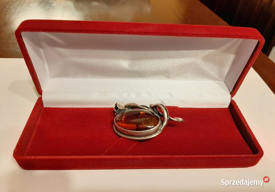 Niespotykana srebrna ogromna brosza z naturalnym Warszawa