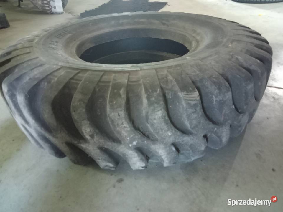 Sprzedam opony na samohody z wojny drugej