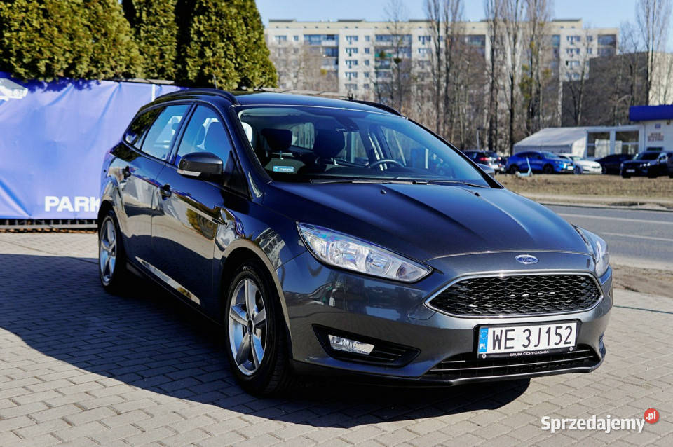 Ford Focus 15 EcoBoost Gold X ASS salon Polska manualna Warszawa