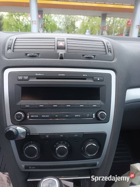 Skoda Octavia 2 16 TDI 105 2011r Jeden Gdynia
