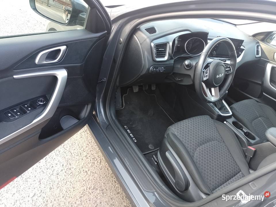 Kia Ceed 2022r LIFT 10 100 22 bogata wyposażenia szary Ostrów Wielkopolski sprzedam