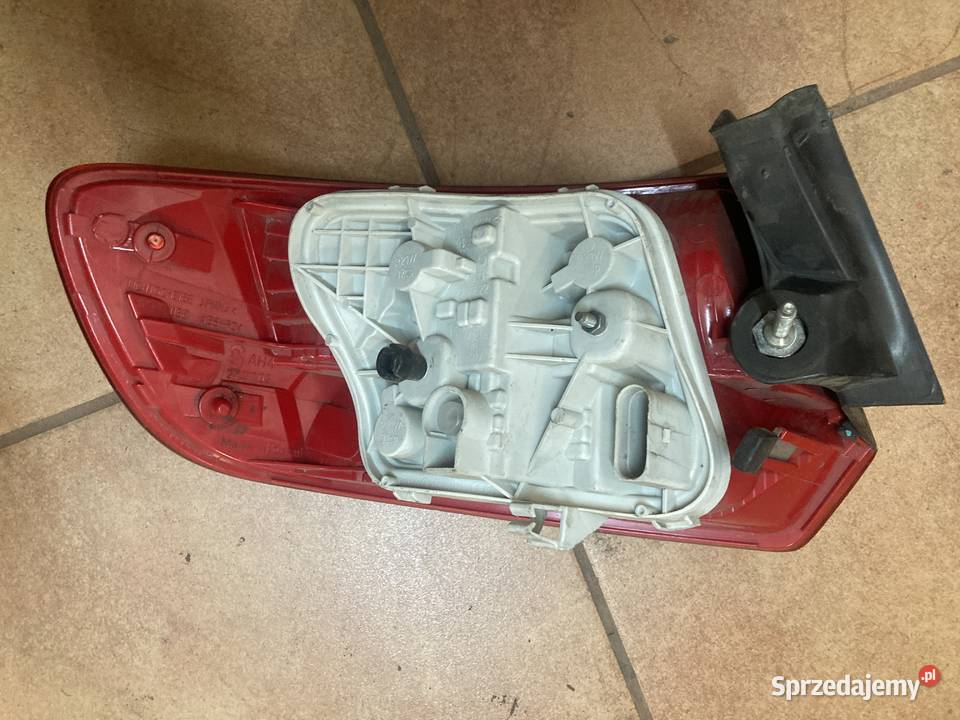 LAMPA TYŁ PRAWA AUDI A3 8P HB 5D EUROPA Rakoniewice