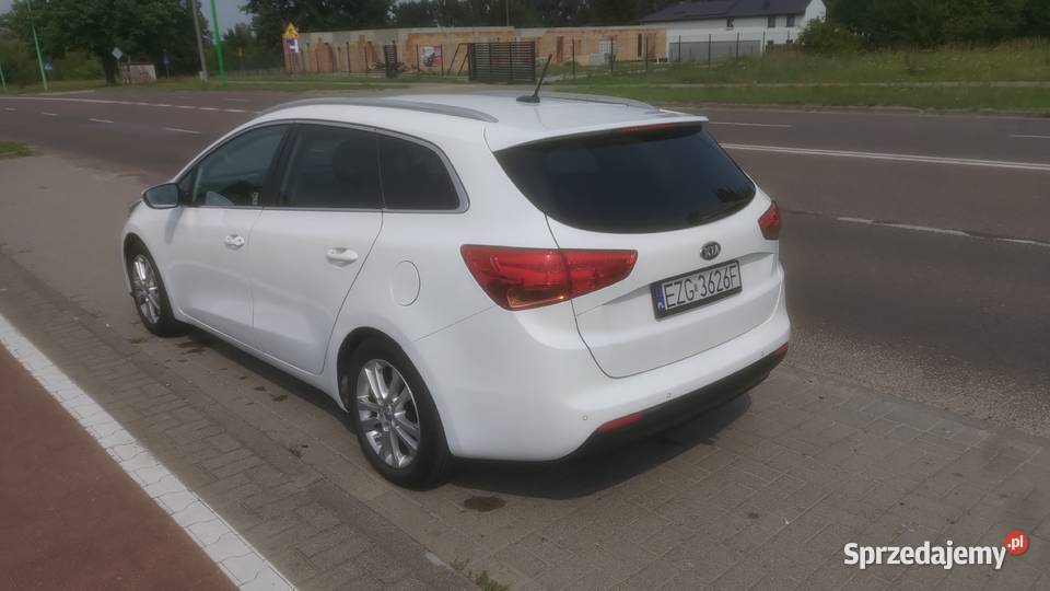 KIA CEED II 16 CRDi 128 KOMBI 2015 DIESEL Ozorków