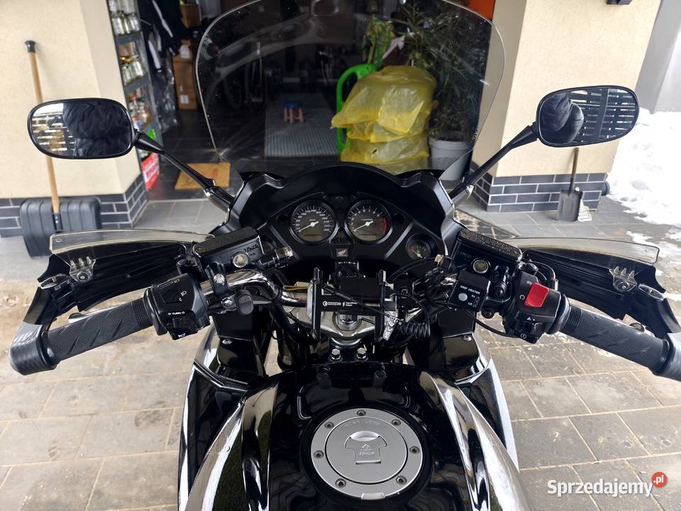 Honda CBF 1000 A Jedyna taka z akcesoriami Rok produkcji 2010 Gdynia sprzedam