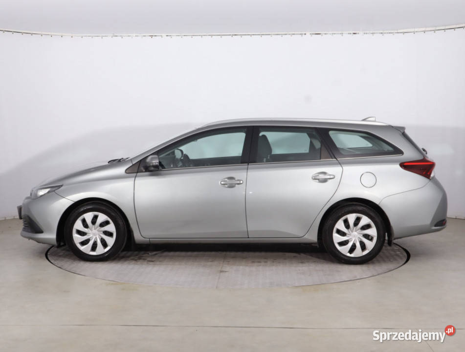 Toyota Auris 16 D4D światła przeciwmgielne Piaseczno sprzedam
