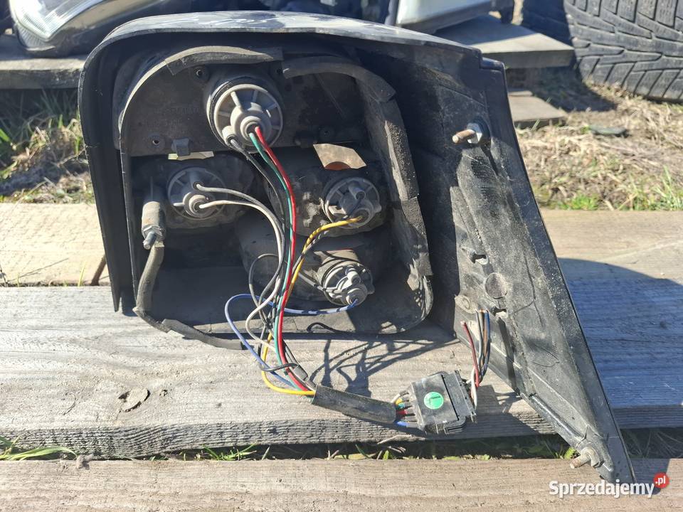 Lampa Lewa Tył Volkswagen Golf IV Wisznice sprzedam