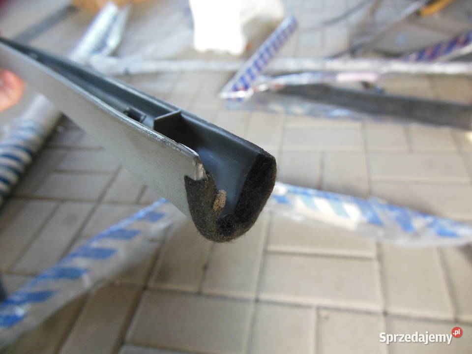 PLASTIK KLAPY BAGAŻNIKA PRAWY FIAT BRAVA 9598 OE śląskie Kozy