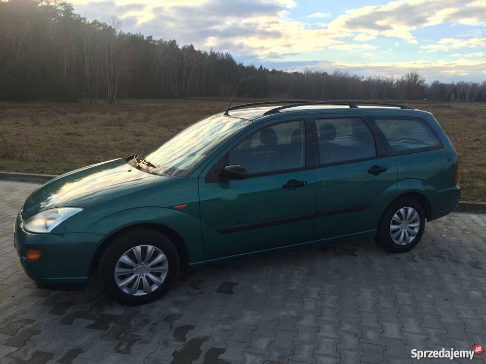 Nieuszkodzony Ford Focus zielony Piaseczno sprzedam