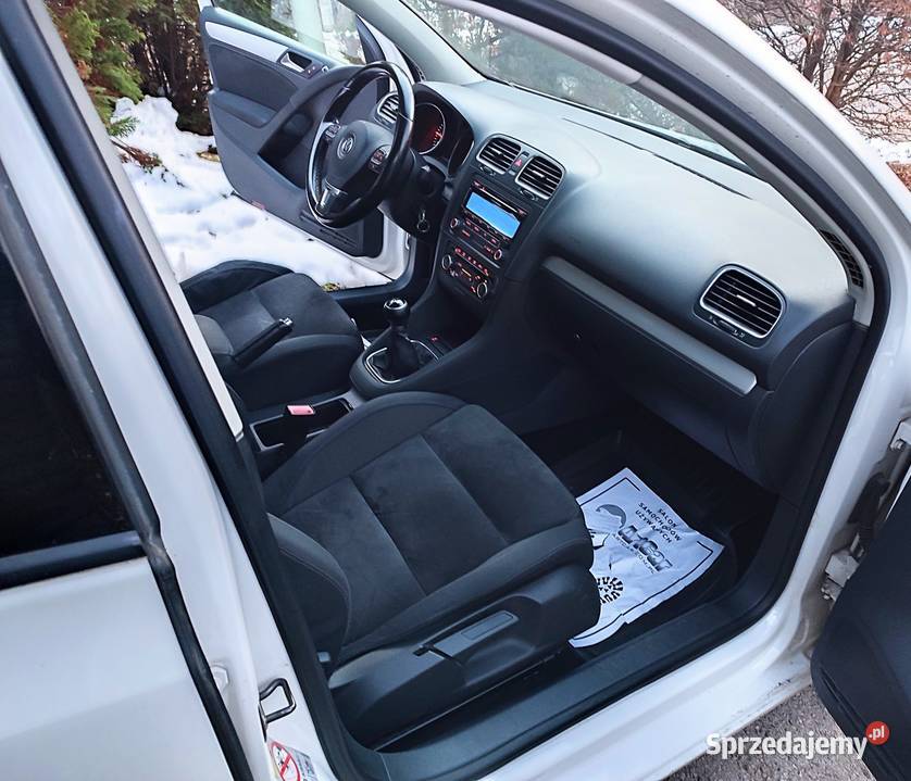 Ładny Volkswagen Golf VI 16 tdi 105 2010 prosto