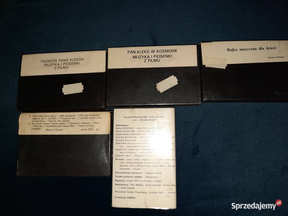 Kolekcję kaset magnetofonowych z lat 80 i 90 z
